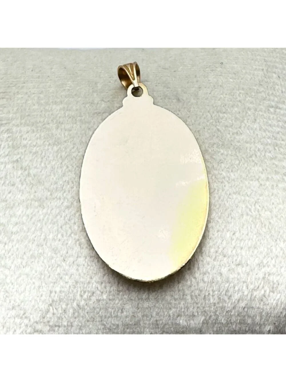 14k Yellow Gold Oval Pendant for Necklace Saint Christopher 2.32 Grams Unisex